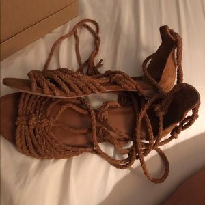 SOLD❤️❤️❤️Joie  woman’s Gladiator sandals size 8.5